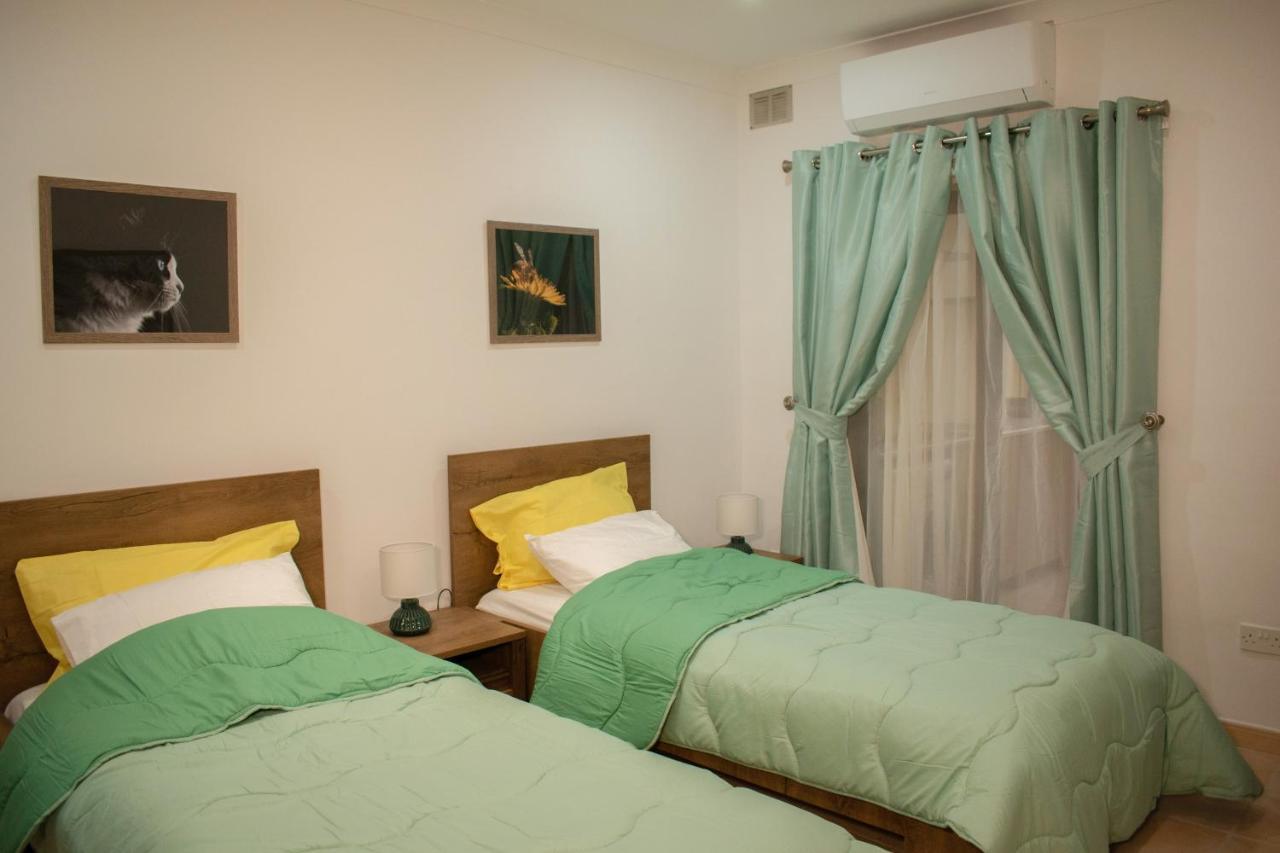 Spacious 3 Bedroom Apartment In Marsascala Марсаскала Экстерьер фото